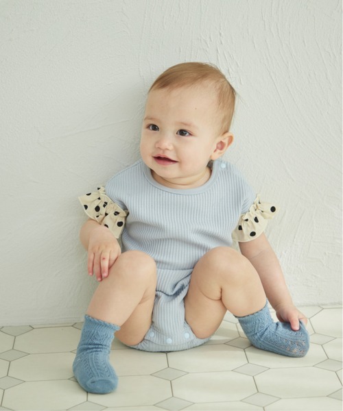 pairmanon（ペアマノン）の「【リンクコーデ】【ベビー】袖フリル 半袖ワッフルロンパース（ロンパース・キッズ・ライトブルー/カーキ/アイボリー/ライトベージュ/ブラック/ライトピンク/パープル/ピンク/ライトグリーン/サーモンピンク・70/80）」の7枚目の写真