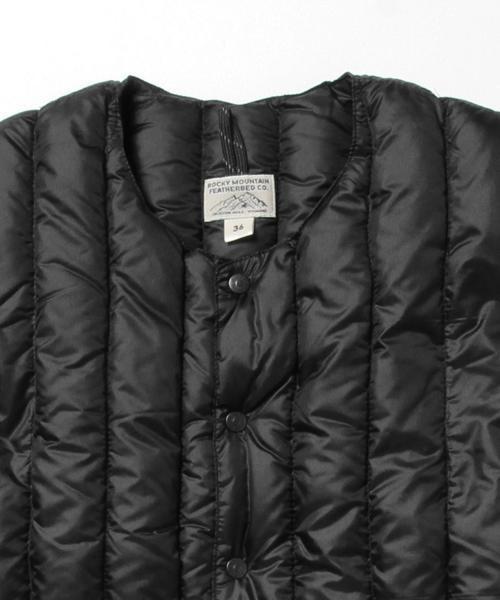Rocky Mountain FeatherBed(ロッキー マウンテン フェザーベッド)の「ROCKY MOUNTAIN FEATHERBED / ショートスリーブ ダウンベスト(ダウンベスト・メンズ・ネイビー/ブラック・38/36)」の5枚目の写真