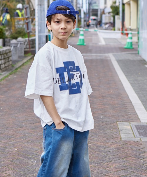 PAIRMANON STREET（ペアマノンストリート）の「【PAIRMANON STREET】アソート カレッジ プリント ビッグシルエット 半袖 Tシャツ（Tシャツ/カットソー・キッズ・ホワイト系その他2/ホワイト系その他4/ブラック系その他/ブラック系その他3/ベージュ系その他3/グリーン系その他/グリーン系その他2/ブルー系その他/その他1/その他/ブラック系その他2/イエロー系その他/ブルー系その他2/ホワイト系その他/ホワイト系その他3/レッド系その他/ブラック系その他4/ベージュ系その他/ベージュ系その他2/ベージュ系その他4・100/110/120/130/140/150/90）」の3枚目の写真