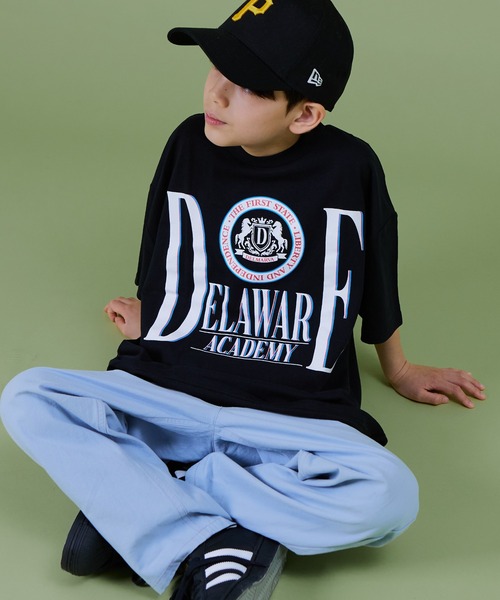 PAIRMANON STREET（ペアマノンストリート）の「【PAIRMANON STREET】アソート カレッジ プリント ビッグシルエット 半袖 Tシャツ（Tシャツ/カットソー・キッズ・ホワイト系その他2/ホワイト系その他4/ブラック系その他/ブラック系その他3/ベージュ系その他3/グリーン系その他/グリーン系その他2/ブルー系その他/その他1/その他/ブラック系その他2/イエロー系その他/ブルー系その他2/ホワイト系その他/ホワイト系その他3/レッド系その他/ブラック系その他4/ベージュ系その他/ベージュ系その他2/ベージュ系その他4・100/110/120/130/140/150/90）」の7枚目の写真