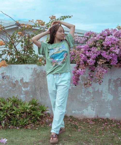 ROXY（ロキシー）の「DRINK THE WAVE TEE/ロキシーヴィンテージライク半袖Tシャツ（Tシャツ/カットソー・レディース・ホワイト/ブラック/グリーン・SMALL/MEDIUM/LARGE）」の16枚目の写真