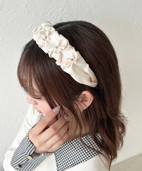 apres jour(アプレジュール)の「【apres jour×ARIAZ】パールギャザーカチューシャ(カチューシャ・レディース・ブラック/ホワイト・FREE)」の12枚目の写真