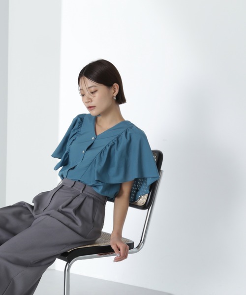 NATURAL BEAUTY BASIC（ナチュラルビューティーベーシック）の「◇バタフライスリーブブラウス（シャツ/ブラウス・レディース・ブラック/ブルー/グリーン・MEDIUM/SMALL）」の12枚目の写真