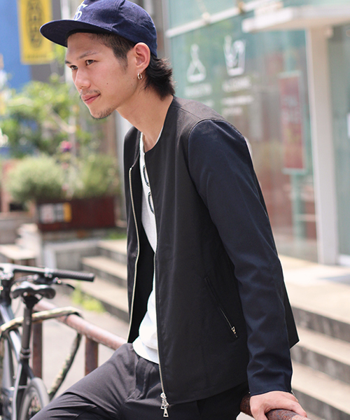 Lui's（ルイス）の「Lui's(ルイス) ノーカラーライダースブルゾン（ブルゾン・メンズ・ブラック/ネイビー・LARGE/MEDIUM/SMALL）」の2枚目の写真