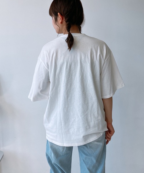 AS KNOW AS plus(アズノゥアズプラス)の「◎選んでアクティブ刺繍Tシャツ(Tシャツ/カットソー・レディース・オートミール/スミクロ/オフホワイト/ホワイト系/レッド系/グレー系・FREE)」の10枚目の写真
