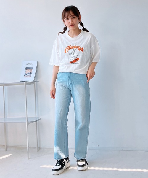 AS KNOW AS plus(アズノゥアズプラス)の「◎選んでアクティブ刺繍Tシャツ(Tシャツ/カットソー・レディース・オートミール/スミクロ/オフホワイト/ホワイト系/レッド系/グレー系・FREE)」の12枚目の写真