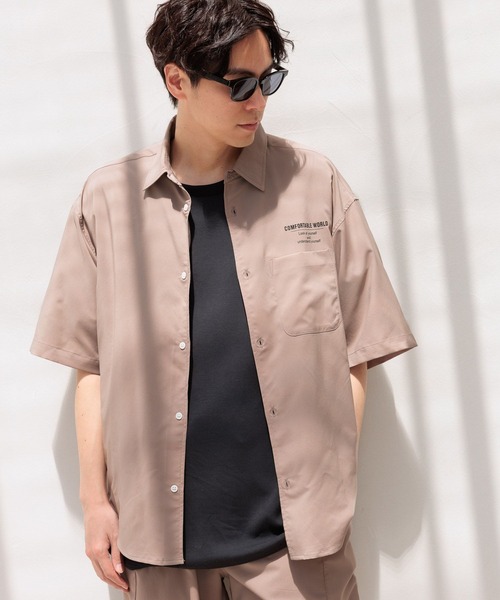 LAKOLE（ラコレ）の「吸水速乾【2点SET】ロゴシャツショーツセットアップ / 113354（シャツ/ブラウス・メンズ・ブルー/ブラック/サンドグレー・MEDIUM/LARGE/X-LARGE）」の4枚目の写真