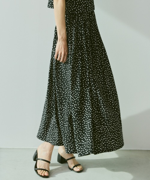 Libra Cue（リブラ キュー）の「タックロングスカート（スカート・レディース・ドット/チェック・FREE）」の4枚目の写真