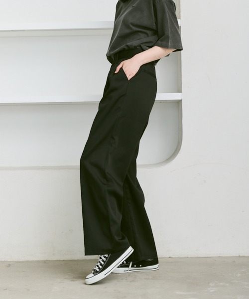 flaner(フラネ)の「Loose tuck chino pants / ルーズタックチノパン(チノパンツ・レディース・カーキブラウン/オフホワイト/ブラック・SMALL/MEDIUM/LARGE)」の7枚目の写真