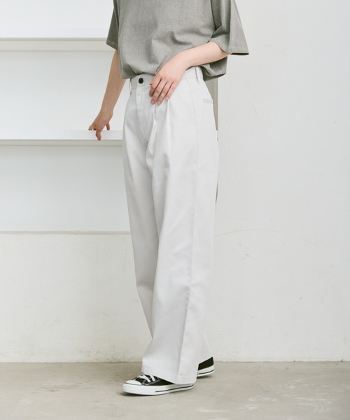 flaner(フラネ)の「Loose tuck chino pants / ルーズタックチノパン(チノパンツ・レディース・カーキブラウン/オフホワイト/ブラック・SMALL/MEDIUM/LARGE)」の18枚目の写真