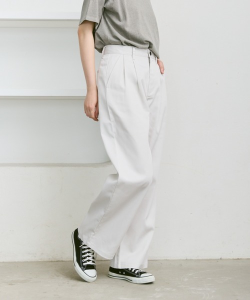 flaner(フラネ)の「Loose tuck chino pants / ルーズタックチノパン(チノパンツ・レディース・カーキブラウン/オフホワイト/ブラック・SMALL/MEDIUM/LARGE)」の15枚目の写真