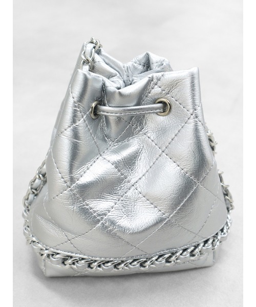 【確認用】キルティング巾着バッグ グレーとホワイト セール】キルティング巾着チェーンバッグ / チェーンバッグ 巾着バッグ