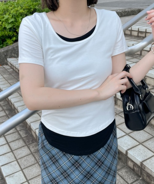 WEGO(ウィゴー)の「WEGO/バイカラーレイヤードラウンドネックトップス(Tシャツ/カットソー・レディース・ブラック/ホワイト・FREE)」の6枚目の写真