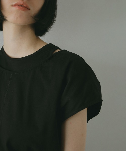 MANOF　シースルーレイヤードトップス　黒　マノフ　カットソー　Tシャツ MANOF（マノフ）の「LIKE LAYERED T SHIRTS（Tシャツ/カットソー