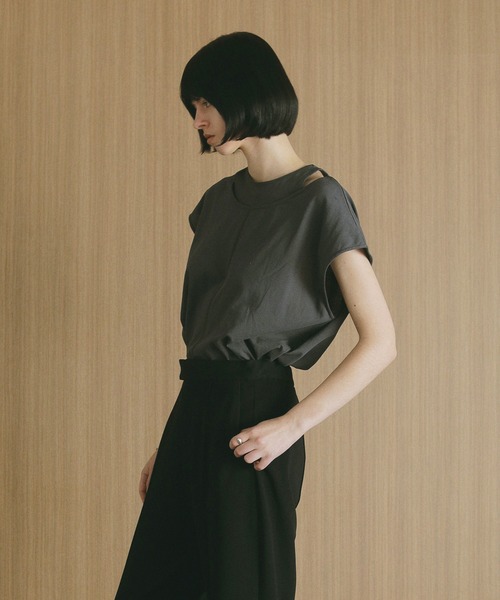 MANOF　シースルーレイヤードトップス　黒　マノフ　カットソー　Tシャツ セール】SHEER NECK CUT TOPS（Tシャツ/カットソー）｜MANOF