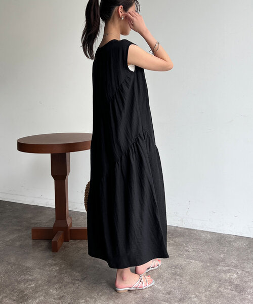 Chez toi（シェトワ）の「バイヤスギャザーノースリワンピース（ワンピース・レディース・キャメル/ネイビー/ブラック・FREE）」の11枚目の写真