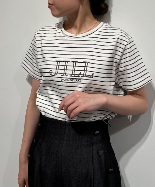 JILL by JILL STUART（ジルバイジルスチュアート）の「◇オーガニックコットンロゴライン刺繍Ｔシャツ（Tシャツ/カットソー・レディース・ピンク/ホワイト系その他/ホワイト系その他2/ブラック・FREE）」の8枚目の写真