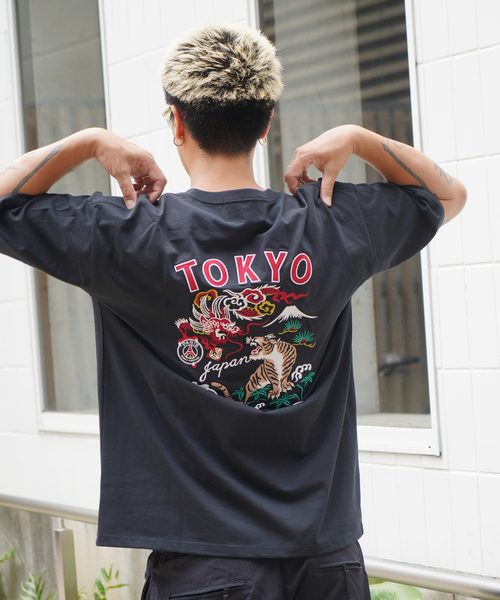 PARIS SAINT-GERMAIN(パリサンジェルマン)の「PSG JP PSG JP Ryu Germain embroidery TEE(Tシャツ/カットソー・メンズ・ブラック/ホワイト・MEDIUM/X-LARGE/LARGE)」の4枚目の写真
