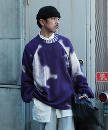 シルバー箔 グラデーショングラフィックプリント クルーネックニット