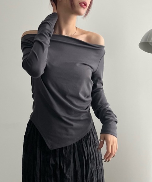 bita.(ビタ)の「アシンメトリーオフショルカットソー(Tシャツ/カットソー・レディース・チャコールグレー/ブラック・FREE)」の19枚目の写真