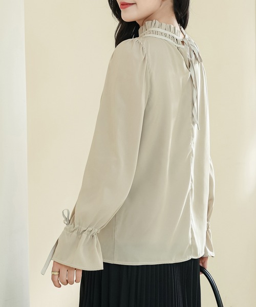 Lace Ladies(レースレディース)の「ソリッドカラー ギャザー プチハイネック キャンディ袖 ブラウス(シャツ/ブラウス・レディース・ホワイト/ブラック/オフホワイト/ベージュ・S/FREE)」の21枚目の写真