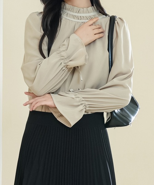 Lace Ladies(レースレディース)の「ソリッドカラー ギャザー プチハイネック キャンディ袖 ブラウス(シャツ/ブラウス・レディース・ホワイト/ブラック/オフホワイト/ベージュ・S/FREE)」の20枚目の写真