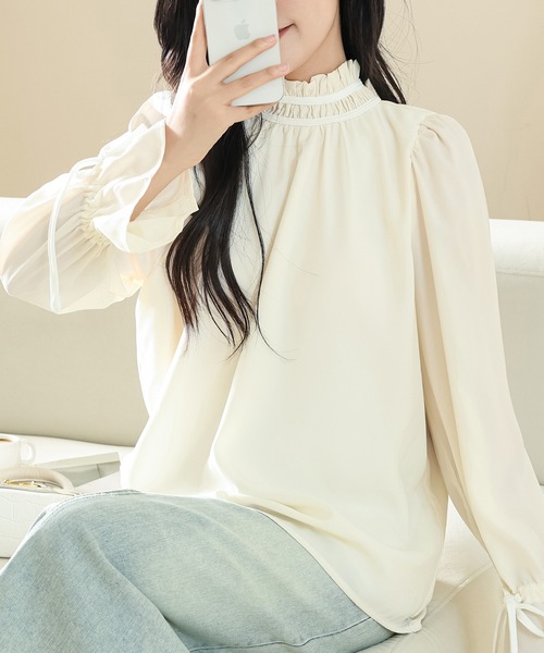 Lace Ladies(レースレディース)の「ソリッドカラー ギャザー プチハイネック キャンディ袖 ブラウス(シャツ/ブラウス・レディース・ホワイト/ブラック/オフホワイト/ベージュ・S/FREE)」の9枚目の写真