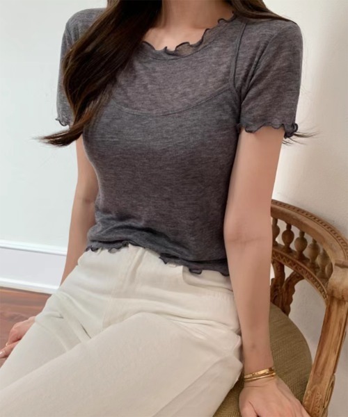 by muni:r(バイ ムニール)の「レイヤードウェーブ半袖Tシャツ+キャミソールSET(Tシャツ/カットソー・レディース・ホワイト/ブルー/ピンク/チャコール・FREE)」の9枚目の写真
