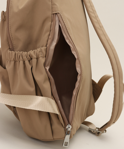 COLDE （コルデ）の「COLDE/コルデ GATHERED NYLON BACKPACK（バックパック/リュック・レディース・ブラウン/ブラック・FREE）」の4枚目の写真