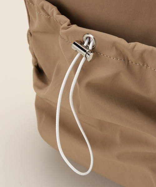 COLDE （コルデ）の「COLDE/コルデ GATHERED NYLON BACKPACK（バックパック/リュック・レディース・ブラウン/ブラック・FREE）」の6枚目の写真
