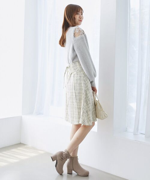 MAJESTIC LEGON（マジェスティックレゴン）の「ショルダーレースシャギーニット（ニット/セーター・レディース・ブルー/アイボリー/ピンク/ライトグレー・MEDIUM）」の21枚目の写真