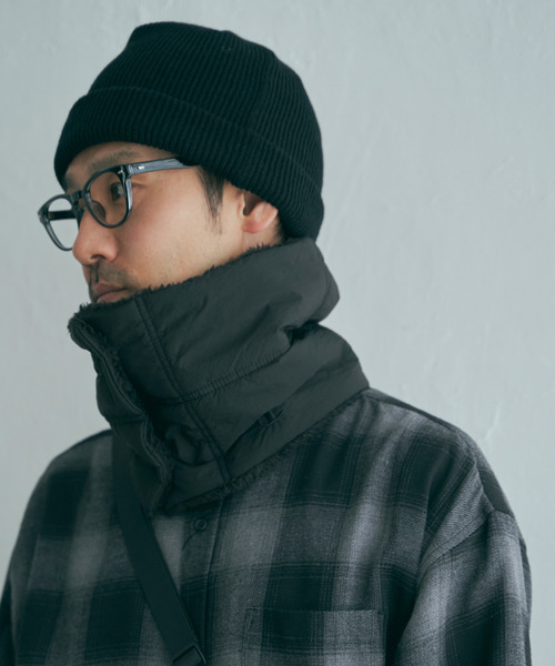 Champion(チャンピオン)の「Champion チャンピオン 中綿ネックウォーマー(マフラー・メンズ・ブラック/ネイビー/オリーブ・FREE)」の4枚目の写真