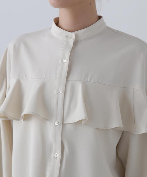 N.（N. Natural Beauty Basic）（エヌエヌナチュラルビューティーベーシック）の「◆バンドカラーラッフル長袖ブラウス（シャツ/ブラウス・レディース・チャコールグレー/ホワイト/ライトグリーン/グレー系その他・MEDIUM）」の13枚目の写真