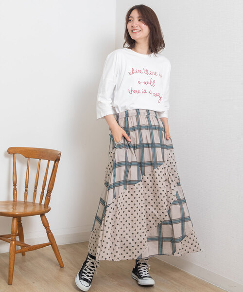 POU DOU DOU(プードゥドゥ)の「<made in INDIA>プリントミックス製品染めスカート(スカート・レディース・ベージュ/ネイビー・M)」の3枚目の写真