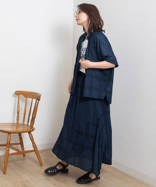 POU DOU DOU(プードゥドゥ)の「<made in INDIA>プリントミックス製品染めスカート(スカート・レディース・ベージュ/ネイビー・M)」の19枚目の写真