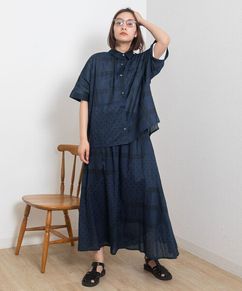 POU DOU DOU(プードゥドゥ)の「<made in INDIA>プリントミックス製品染めスカート(スカート・レディース・ベージュ/ネイビー・M)」の16枚目の写真