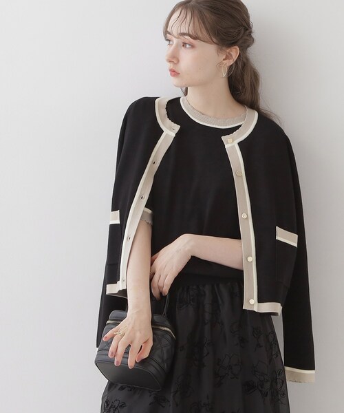 couture brooch(クチュールブローチ)の「◆【高級感のあるベーシックカーデ】配色スカラニットジャケット(カーディガン/ボレロ・レディース・アイボリー/ブラウン系その他/ブラック・40/38/42/36)」の3枚目の写真