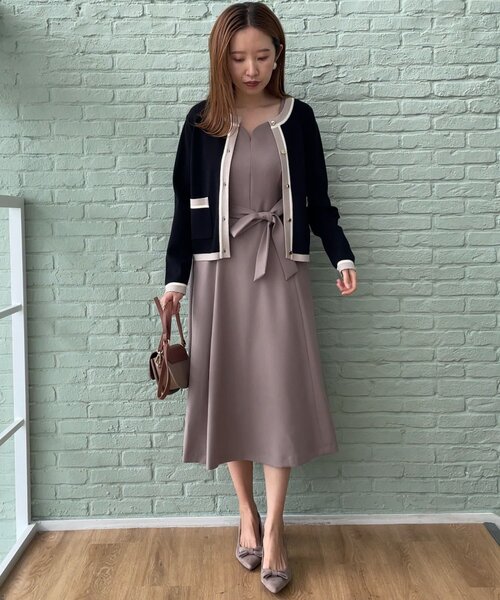 couture brooch(クチュールブローチ)の「◆【高級感のあるベーシックカーデ】配色スカラニットジャケット(カーディガン/ボレロ・レディース・アイボリー/ブラウン系その他/ブラック・40/38/42/36)」の22枚目の写真