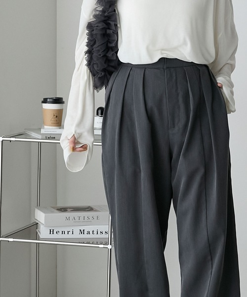 forksy.(フォルクシー)の「【forksy.】メニータックコクーンスラックスパンツ(スラックス・レディース・ベージュ/ブラック/グレー・FREE)」の15枚目の写真