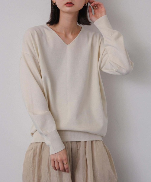 SENSE OF PLACE by URBAN RESEARCH(センスオブプレイスバイアーバンリサーチ)の「コットンタッチVネックセーター(ニット/セーター・レディース・ブラック/アイボリー/ライトブルー/オレンジ・ONE)」の9枚目の写真