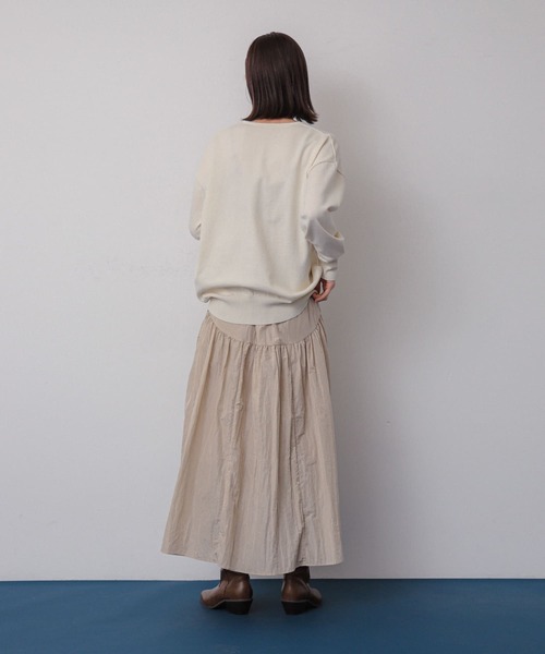 SENSE OF PLACE by URBAN RESEARCH(センスオブプレイスバイアーバンリサーチ)の「コットンタッチVネックセーター(ニット/セーター・レディース・ブラック/アイボリー/ライトブルー/オレンジ・ONE)」の12枚目の写真