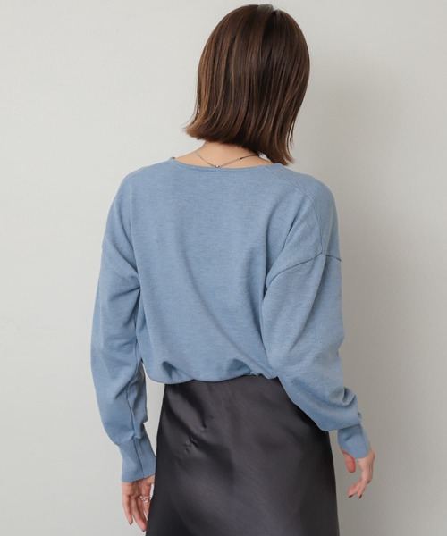 SENSE OF PLACE by URBAN RESEARCH(センスオブプレイスバイアーバンリサーチ)の「コットンタッチVネックセーター(ニット/セーター・レディース・ブラック/アイボリー/ライトブルー/オレンジ・ONE)」の22枚目の写真