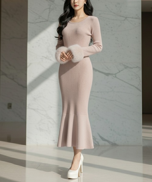 Julia Boutique（ジュリアブティック）の「袖ファーマーメイドニットロングワンピース（ワンピース・レディース・グレー/クリーム/ブラック/ブラウン/ピンク・ONE）」の5枚目の写真