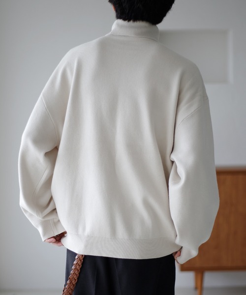 epnok（エプノック）の「タートルネックルーズリブニット（ニット/セーター・メンズ・オフホワイト/チャコールグレー/ブラック/レッド/ダークグレー/グレイッシュベージュ/ダークブラウン・MEDIUM/SMALL/LARGE）」の10枚目の写真