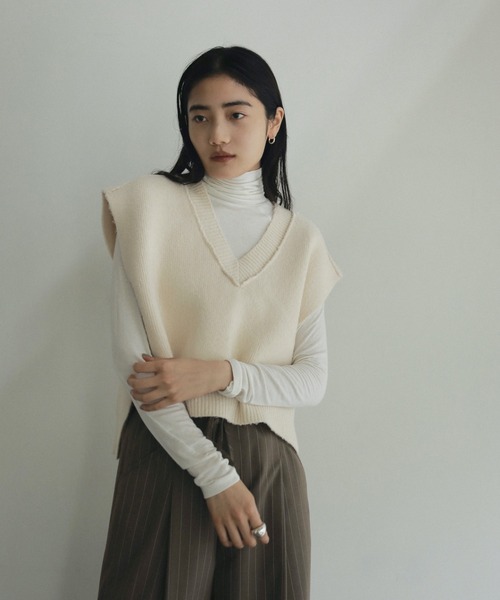 anuke（アンヌーク）の「Soft Raglan Turtle（Tシャツ/カットソー・レディース・チャコールグレー/ブラック/アイボリー・FREE）」の2枚目の写真