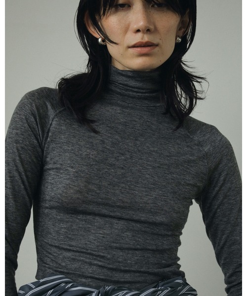 anuke（アンヌーク）の「Soft Raglan Turtle（Tシャツ/カットソー・レディース・チャコールグレー/ブラック/アイボリー・FREE）」の10枚目の写真