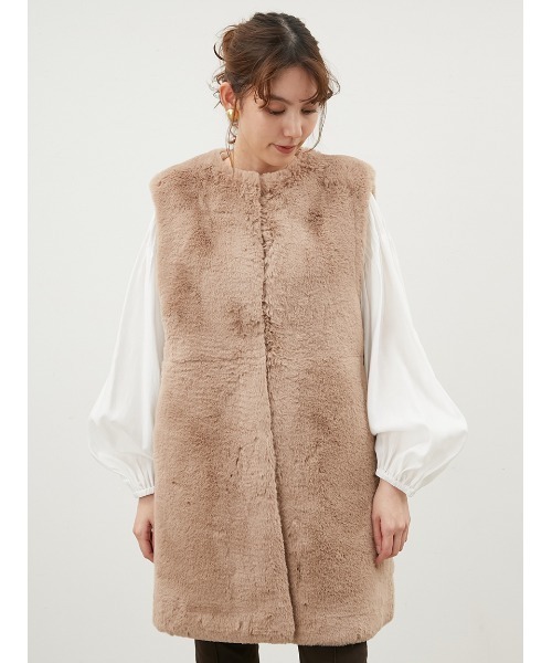 ミラオーウェン ファー風黒ノースリーブベスト　 極美品　現品限り！ 2025年最新】ミラオーウェン mila owen ベストの人気アイテム