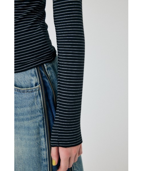 MOUSSY（マウジー）の「SOFT TOUCH ロングスリーブTシャツ（Tシャツ/カットソー・レディース・ライトブルー/アイボリー/ブラック系その他・FREE）」の13枚目の写真