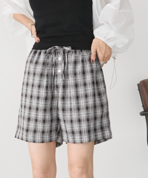 Auntie Rosa Holiday(アンティローザホリデー)の「チェックイージーショートパンツ(その他パンツ・レディース・グリーン/ブラック・FREE)」の3枚目の写真