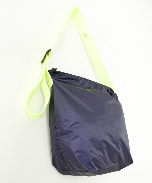 JULY NINE（ジュライナイン）の「【anritocampコラボ】[JULY NINE/ジュライナイン] 別注 CORDURAナイロンショルダーバッグ(スモールサイズ)（ショルダーバッグ・レディース・ネイビー/オレンジ/サックスブルー・ONESIZE）」の15枚目の写真